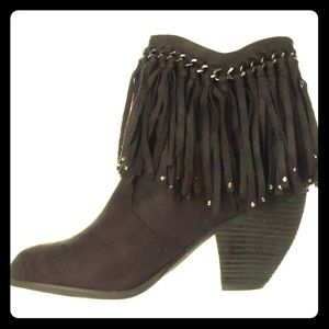 Women’s Not Rated Ayita Fringe Black Boots, size 9